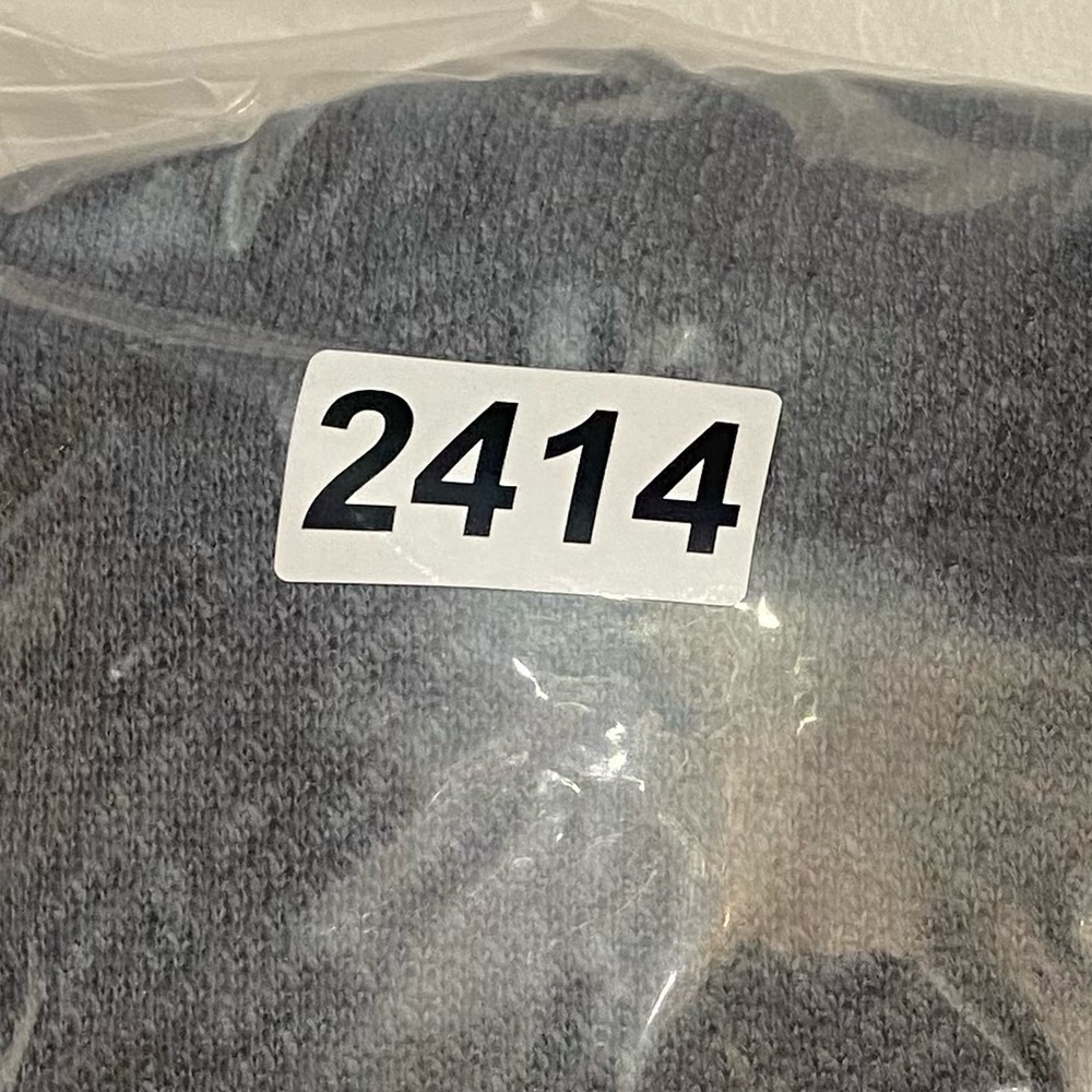 New! Free People free-est cozy time Gray cropped back Sweatshirt 2414 - Picture 6 of 6